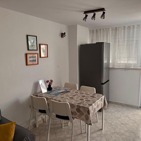 Apartment Ella Mare Zara Esterno foto